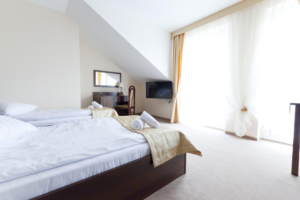Hotel - Restauracja Koral Величка Экстерьер фото